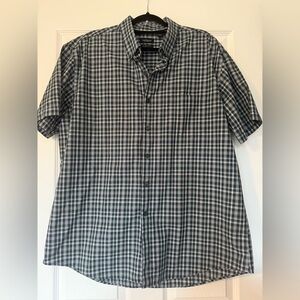 Van Heusen Men's Button Down Shirt